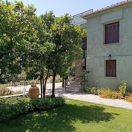 Villa Betty'S Garden House Néa Ankhíalos Exterior foto